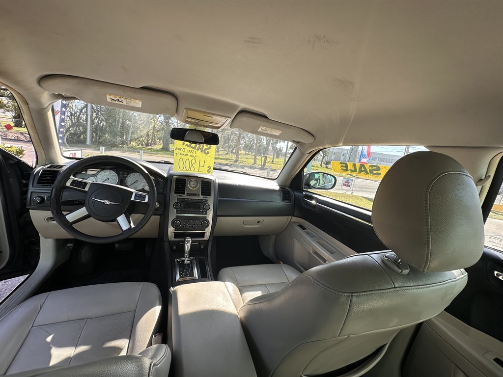 2007 Chrysler 300 Limited photo 8